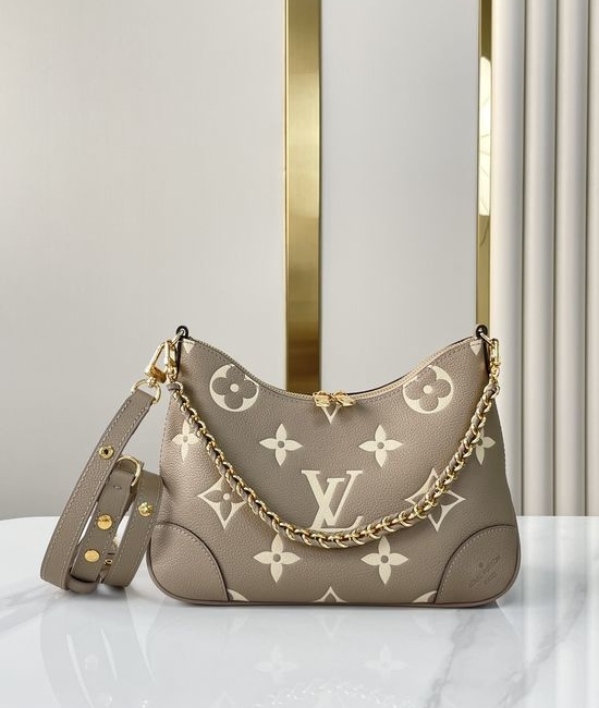 Louis Vuitton LV PRE-LAUNCH Leather Croissant Bag M13224