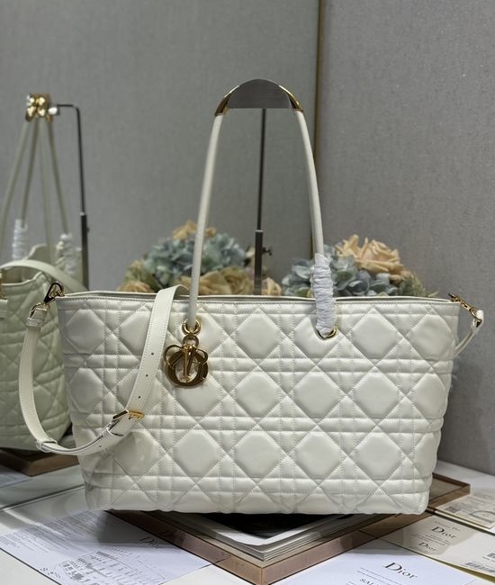 Christian Dior CD Toujours Large Handbag Elegant Design 8132