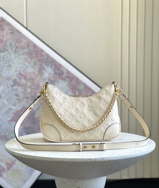 Louis Vuitton LV Boulogne Leather Shoulder Bag M13224