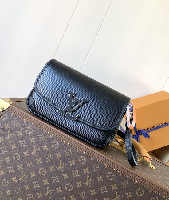 Louis Vuitton LV Buci Epi Leather Crossbody Handbag M59457