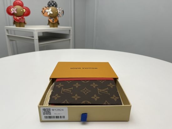 Louis Vuitton LV Couverture Passeport NM Red Passport Holder M12824