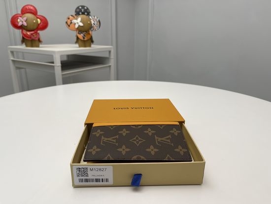 Louis Vuitton LV Passport Holder Yellow M12827