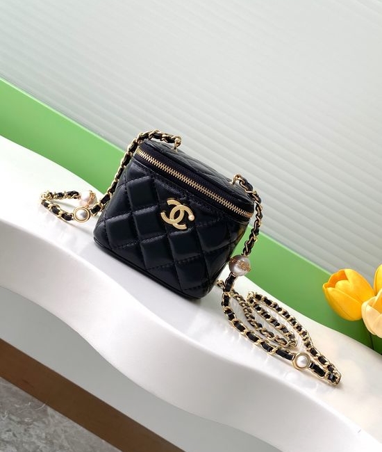 Chanel Cosmetic Bag Pearl Chain Lambskin AP4386