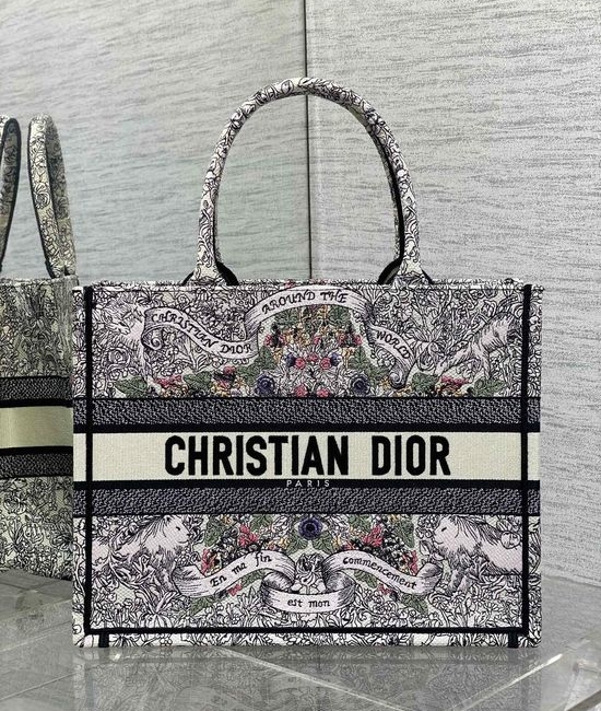 Christian Dior CD Tote White Totem Embroidery 8001
