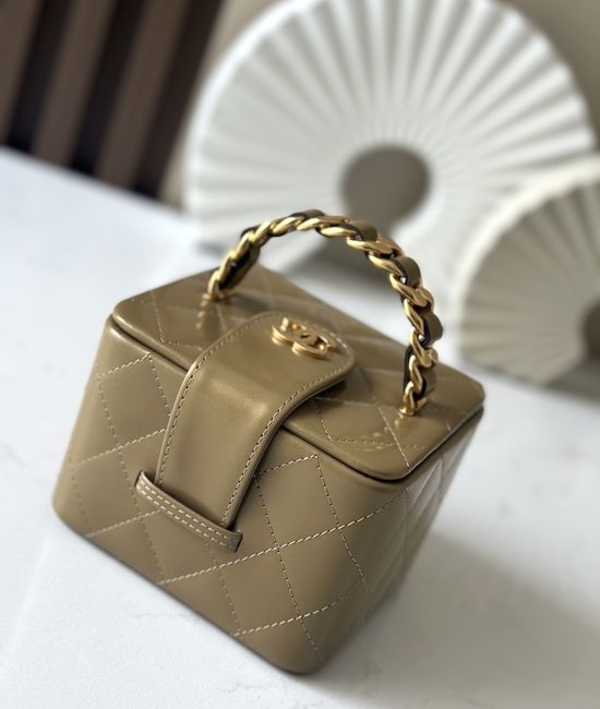 Chanel Vintage Cosmetic Bag Green With Mirror 2227