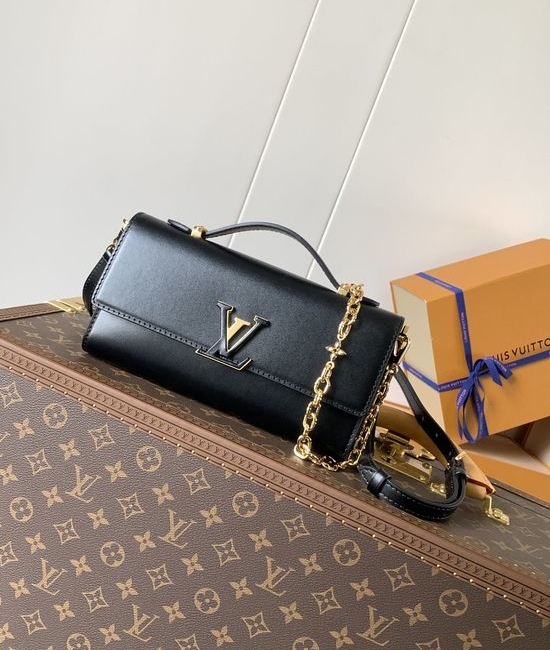 Louis Vuitton LV Capucines Wallet On Chain M12265
