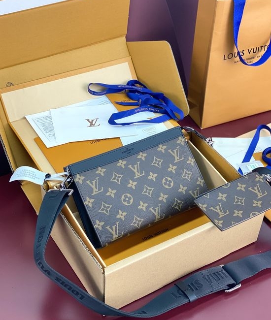 Louis Vuitton LV Monogram Eclipse Alpha Wearable Wallet M81124