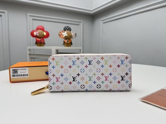 Louis Vuitton LV Monogram Coated Canvas Wallet M13408