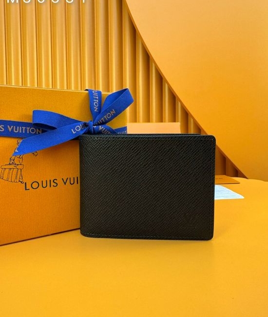 Louis Vuitton LV Epi Leather Multiple Wallet M30531