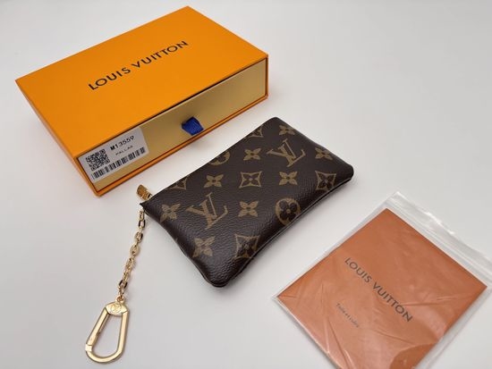 Louis Vuitton LV Pochette Cree Compact Wallet M13559