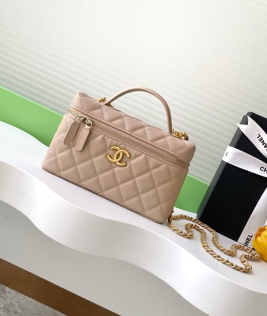 Chanel 25C Grain Calfskin Chain Clutch With Detachable Strap AP4583