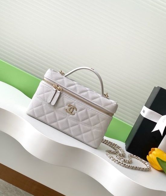 Chanel Lunch Bag Chain Clutch AP4507