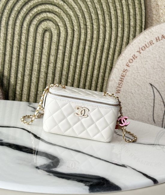 Chanel Cosmetic Bag Enamel Buckle Lambskin 66040