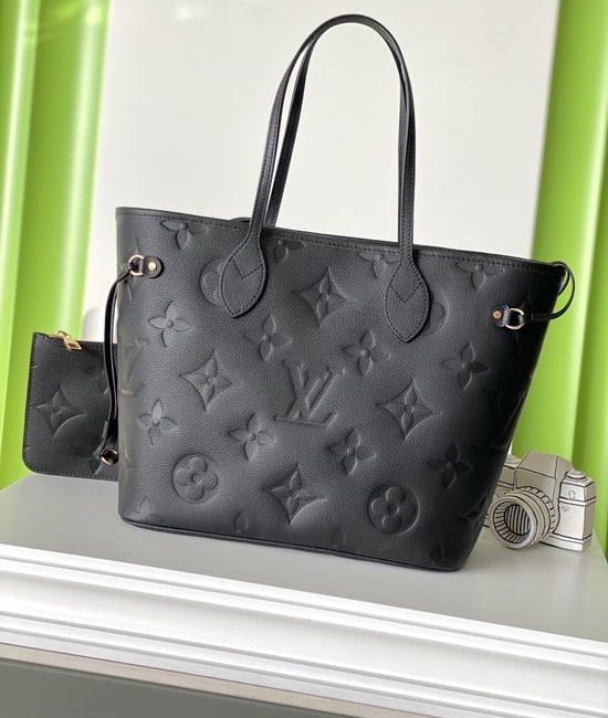 Louis Vuitton LV NEVERFULL Leather Tote M45685