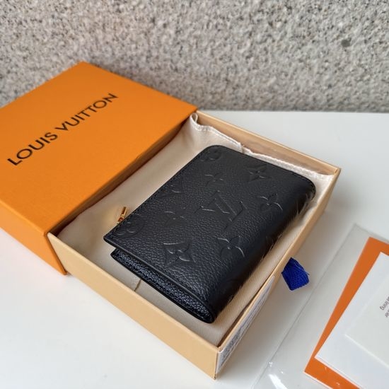 Louis Vuitton LV Compact Noah Zip Card Wallet M83476