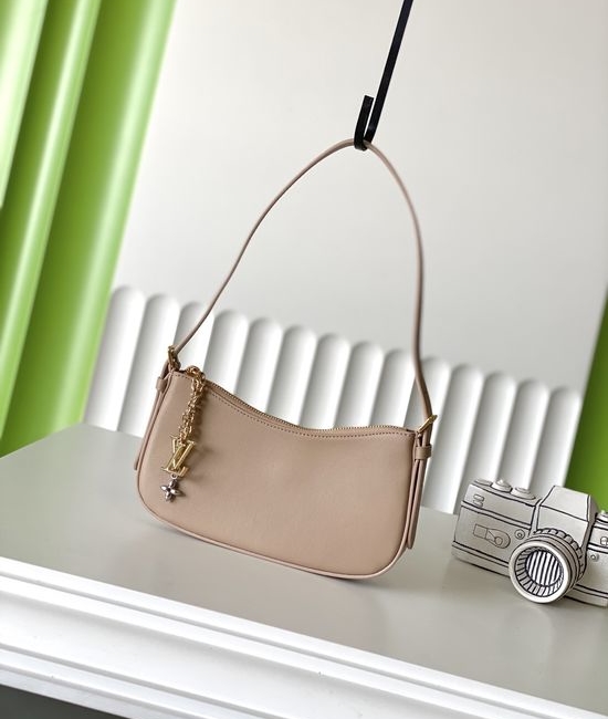 Louis Vuitton LV Pochette LV Bloom Shoulder Bag M25784