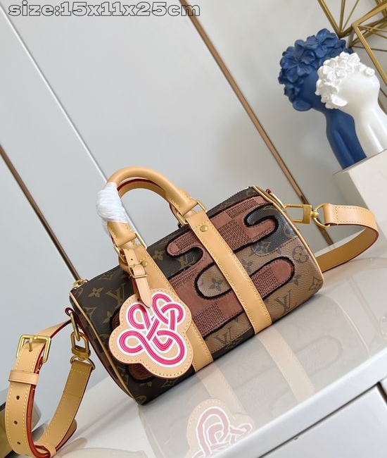 Louis Vuitton LV Keepall Bandoulière 25 Handbag M15428