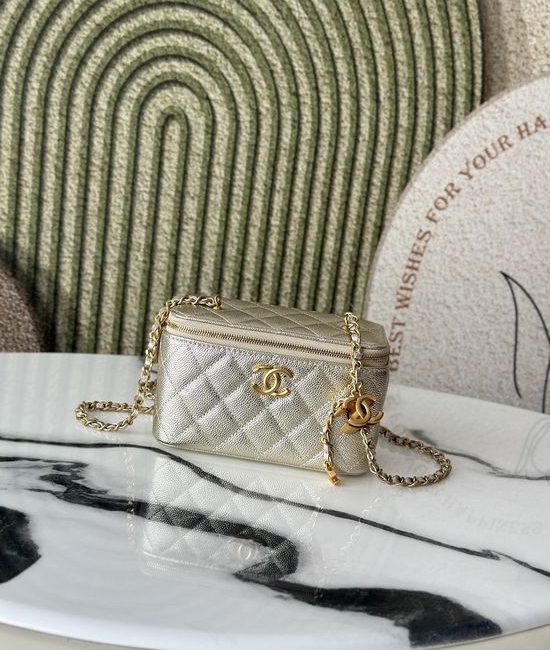 Chanel Vanity Bag Quilted Lambskin Chain Crossbody 66071