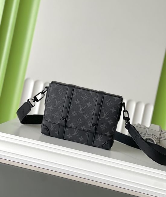 Louis Vuitton LV TRUNK Black Monogram Messenger Bag M45727