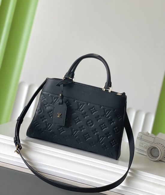 Louis Vuitton LV Avenue MM Leather Handbag M25577