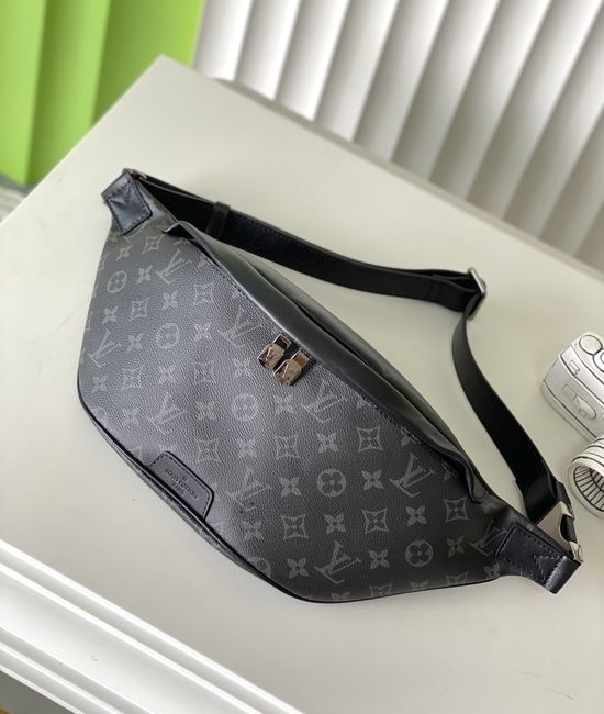 Louis Vuitton LV DISCOVERY Bumbag M44336