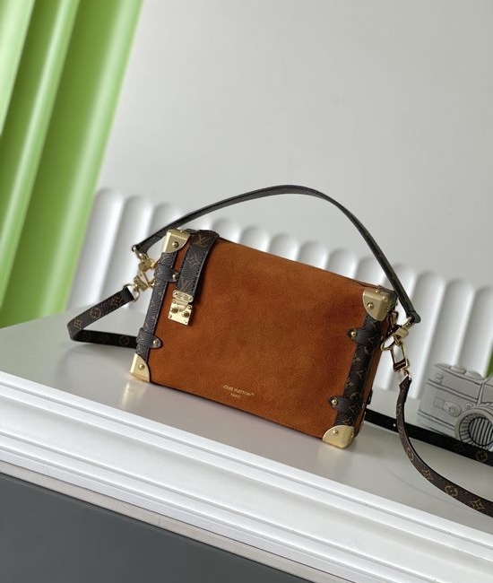 LOUIS VUITTON LV Side Trunk Bag M15072