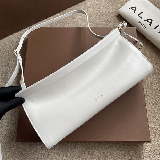 Alaia EAST WEST Leather Shoulder Bag 115501