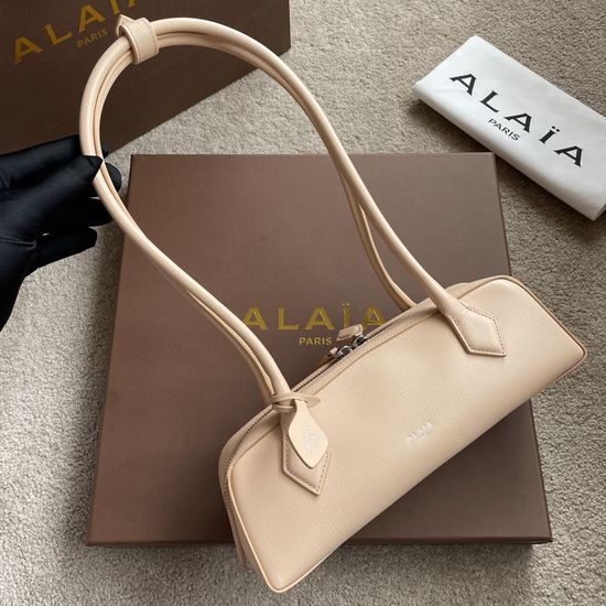 Alaia Le Teckel Shoulder Bag 115486