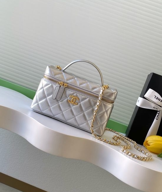 Chanel 26C Lunch Box Classic Quilted Bag AP5120