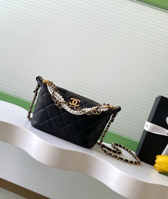 Chanel 26C Pearl Chain Lunch Box Bag AS5898