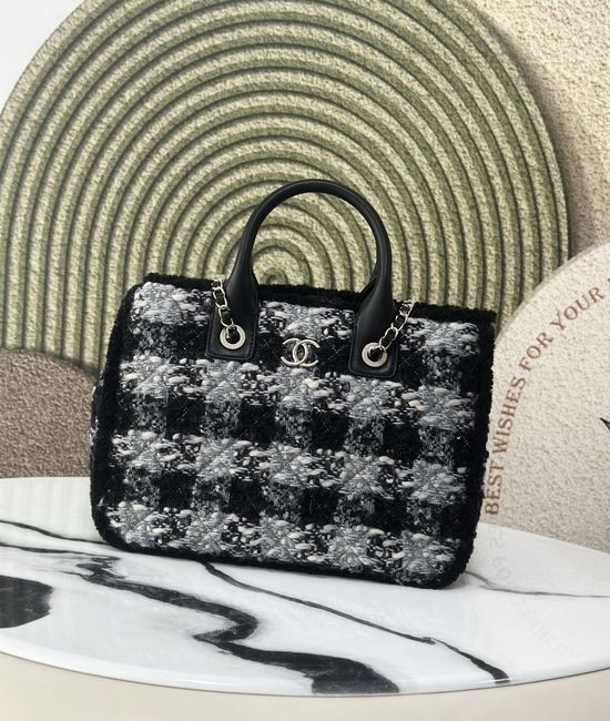Chanel Coco Neige Plaid Beach Tote 25N