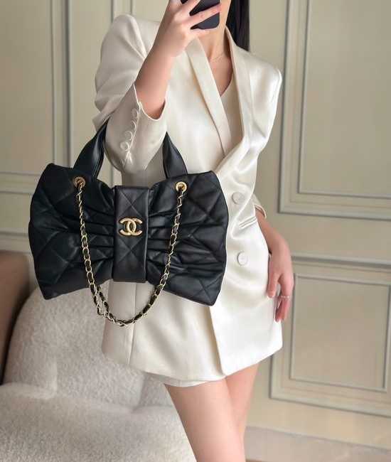 Chanel Quilted Lambskin Bow Bag AS5851