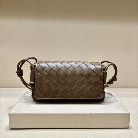 Bottega Veneta BV Versatile Crossbody Clutch Bag 3008