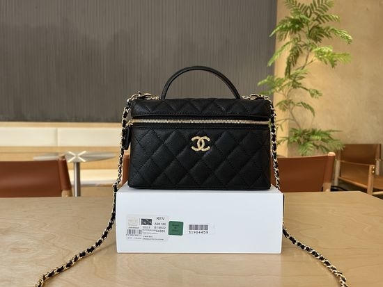 Chanel Caviar Leather Diamond Logo Crossbody Bag A96186