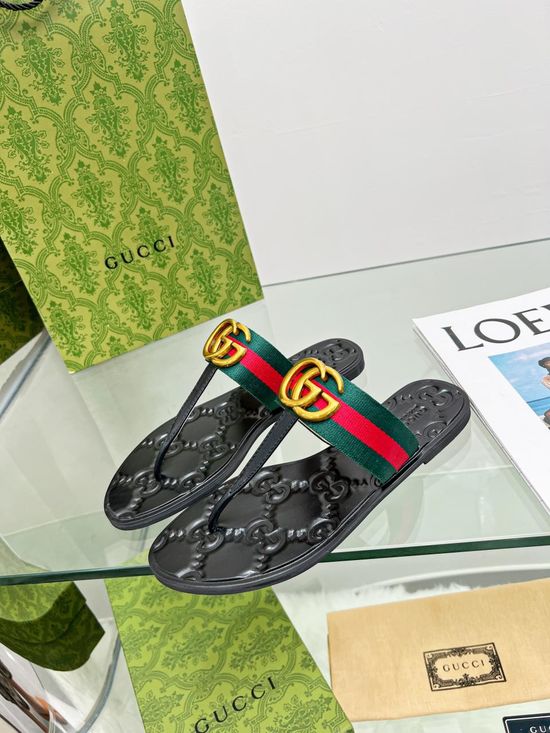 Gucci Cowhide Upper Flip Flops with Wear Resistant Soles