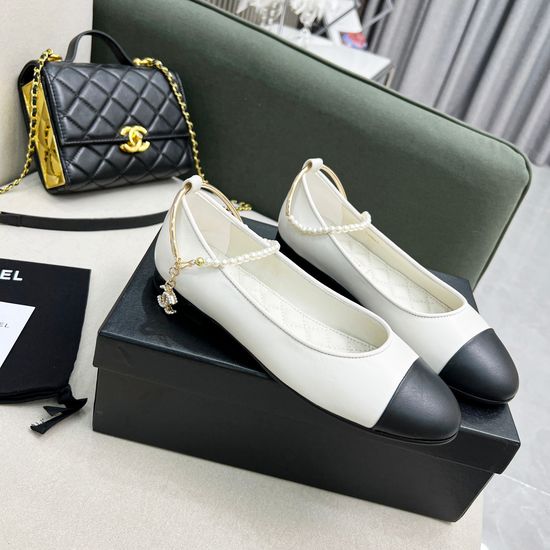 Chanel Elegant Ballet Flats With Floral Chain Decor