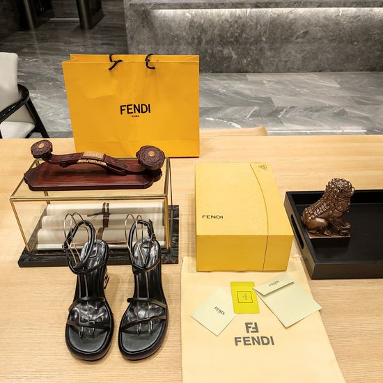 Fendi Premium Leather Upper Elegant Block Heel Fashion Sandals