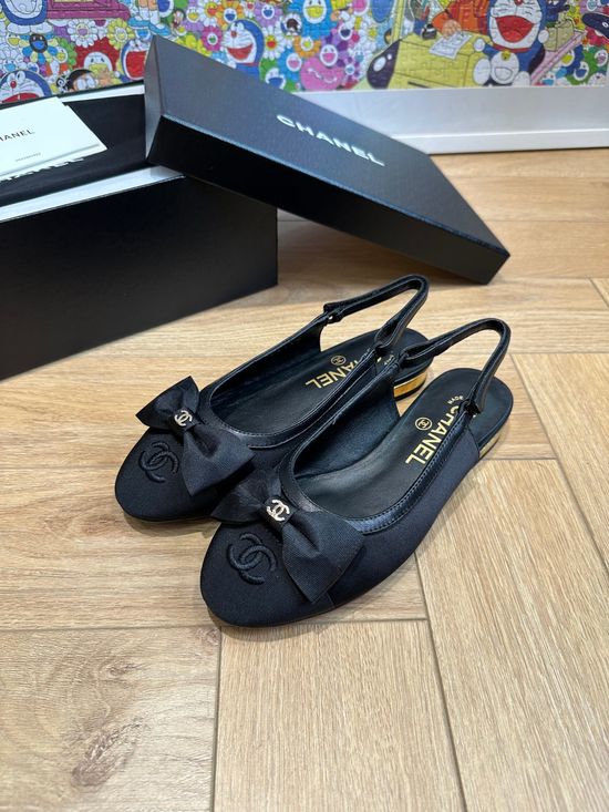 Chanel Soft Pearl Decorated Comfortable Leather Casual Flats