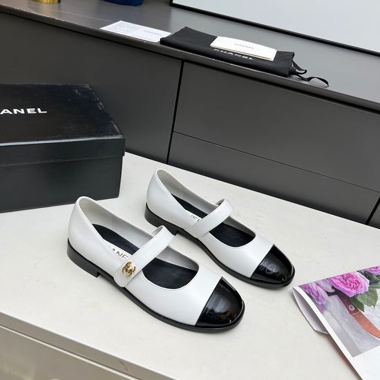 Prada Classic Black and White Soft Leather Comfortable Shoes