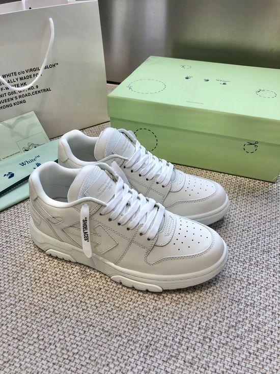 Fendi Premium Casual Comfortable Leather Sneakers With Durable Sole