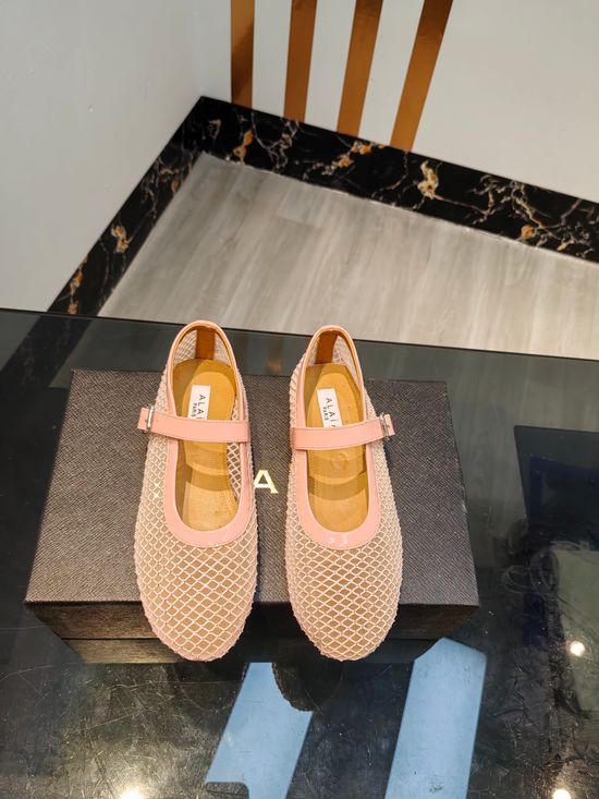 Alaia Elegant Heart Decoration Mesh Casual Flat Shoes
