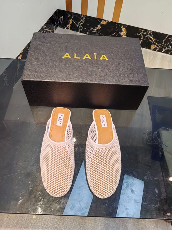 Alaia Elegant Heart Decoration Mesh Casual Flat Shoes