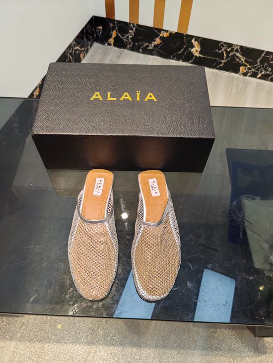 Alaia Elegant Heart Decoration Mesh Casual Flat Shoes