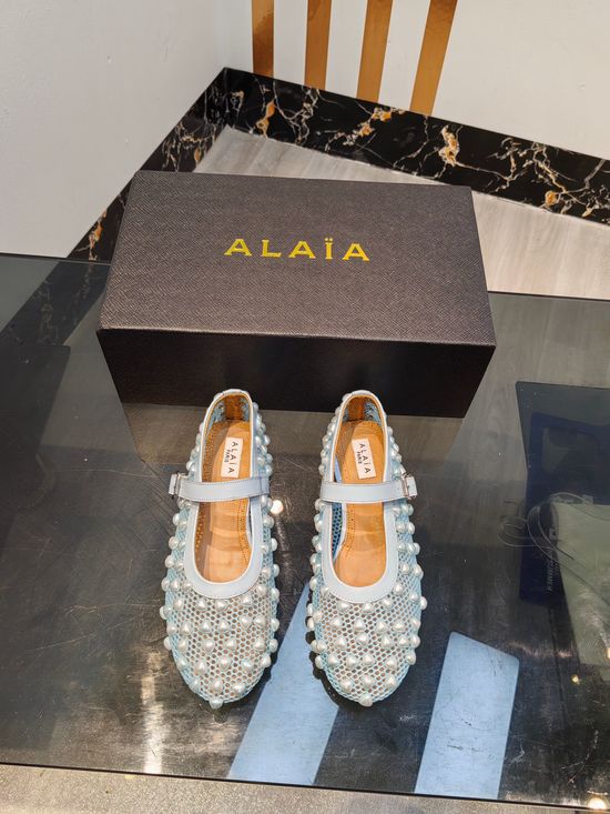 Alaia Elegant Heart Decoration Mesh Casual Flat Shoes