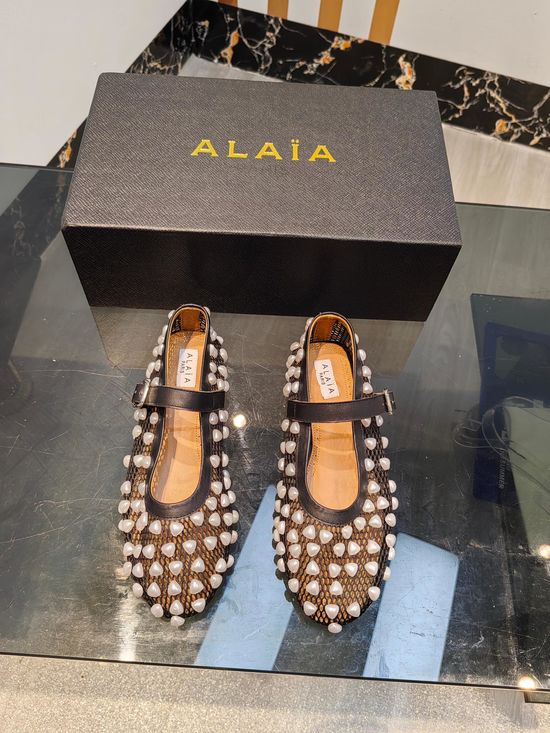 Alaia Elegant Heart Decoration Mesh Casual Flat Shoes