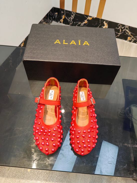 Alaia Elegant Heart Decoration Mesh Casual Flat Shoes