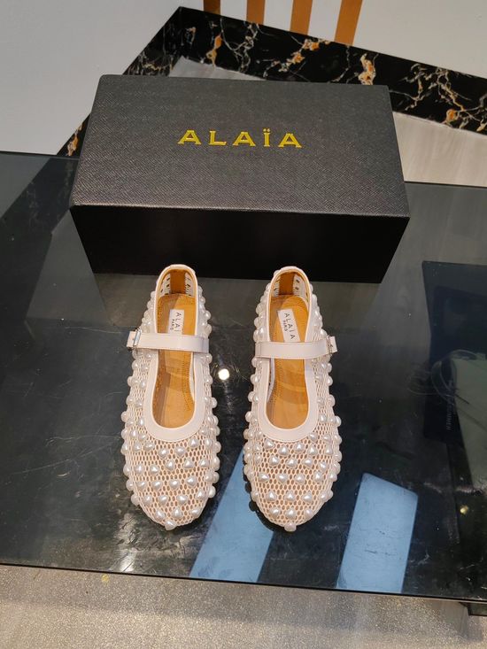 Alaia Elegant Heart Decoration Mesh Casual Flat Shoes