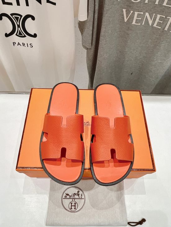 Hermes Premium Flat Beach Slides with Soft Lining and Leather Sole