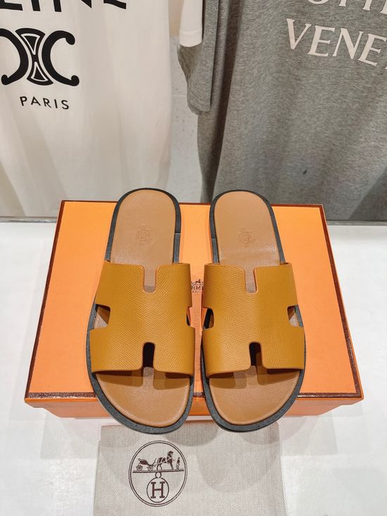Hermes Premium Flat Beach Slides with Soft Lining and Leather Sole