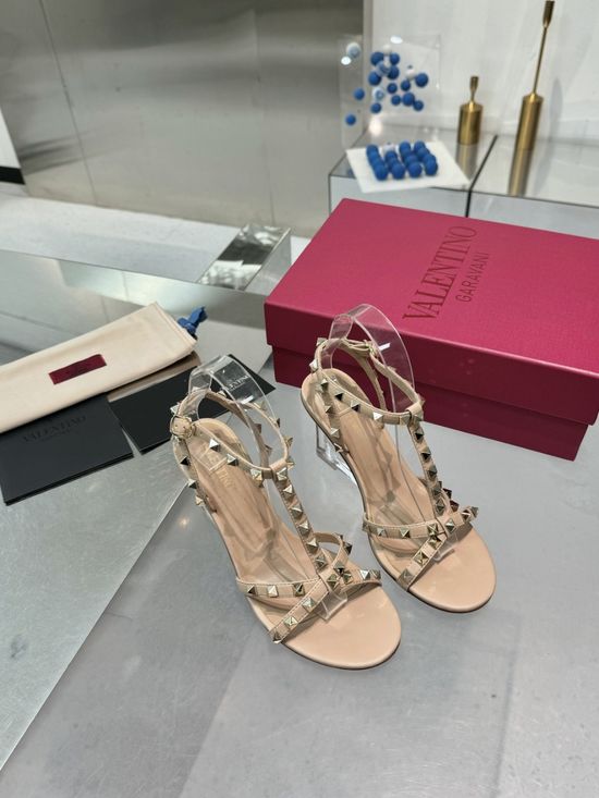 Christian Louboutine Studded Leather Pumps Genuine Leather Sole High Heel